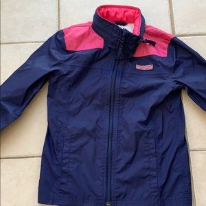 Vineyard vines kids XS raincoat with zip up hood.